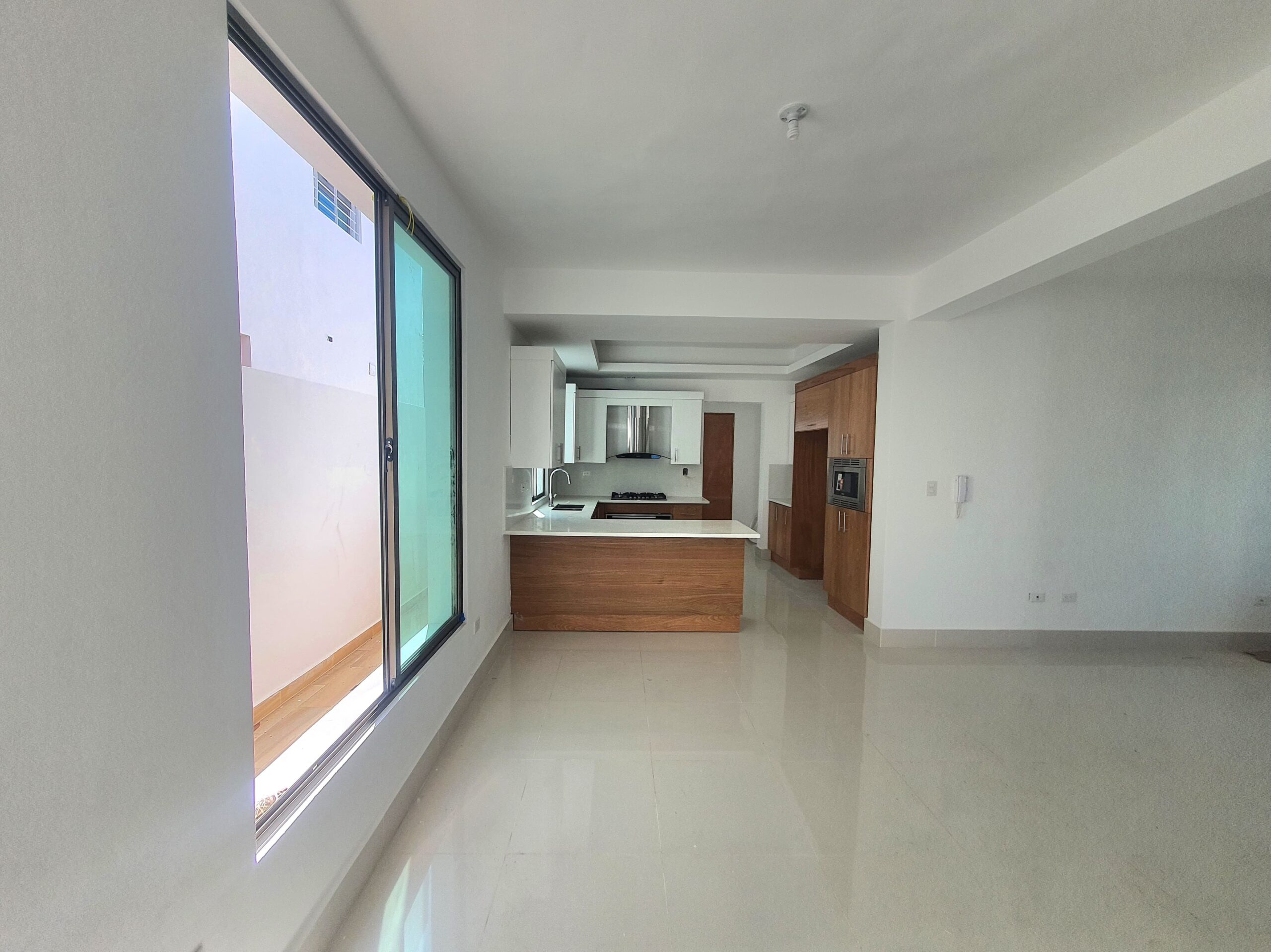 Casa amplia en Proyecto Cerrado, en el Dorado II. Santiago
