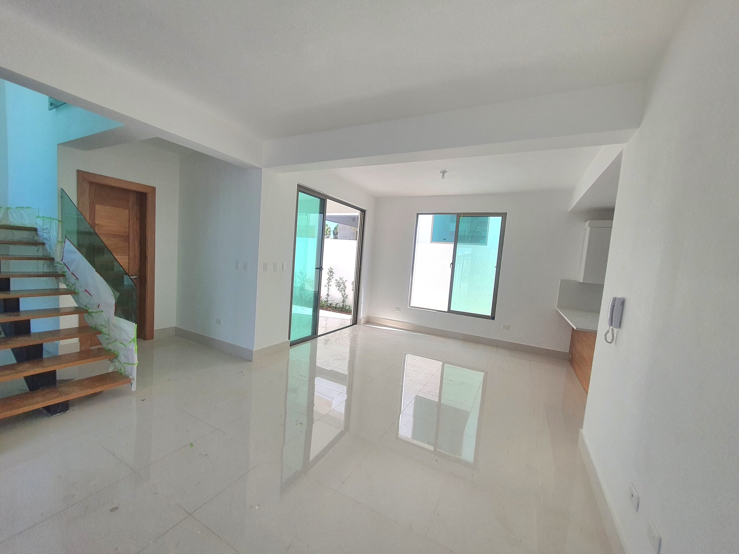 Casa amplia en Proyecto Cerrado, en el Dorado II. Santiago