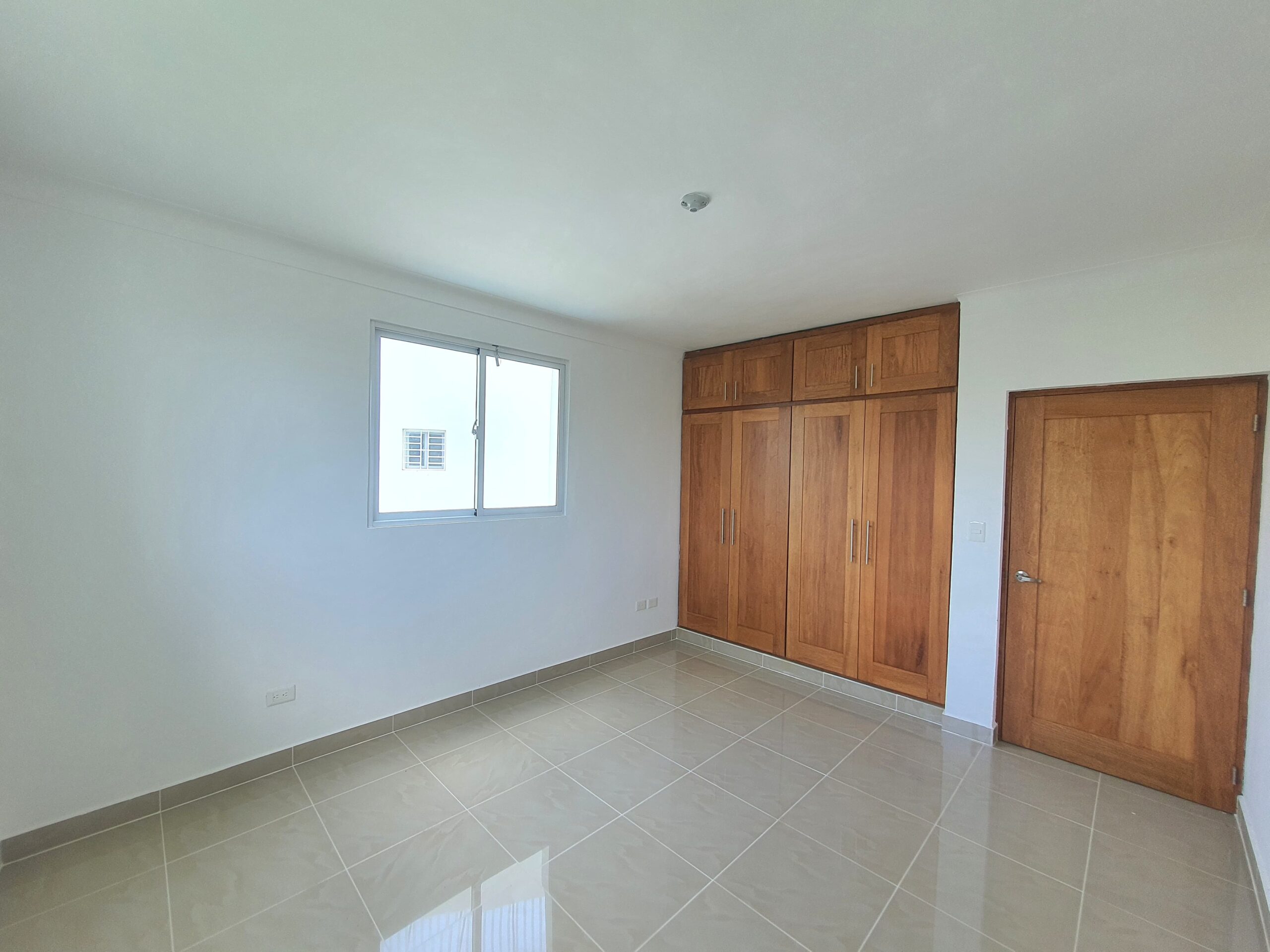 Apartamento en Zona de Alto Crecimiento en Santiago – 3er nivel