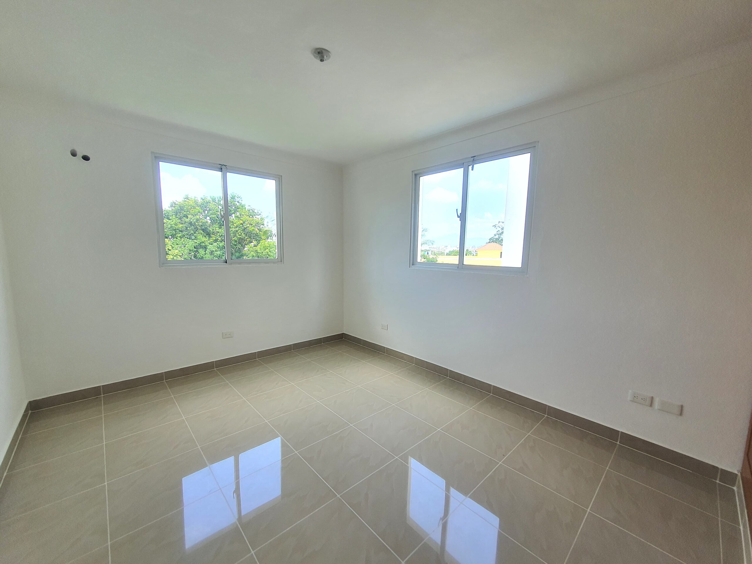 Apartamento en Zona de Alto Crecimiento en Santiago – 3er nivel