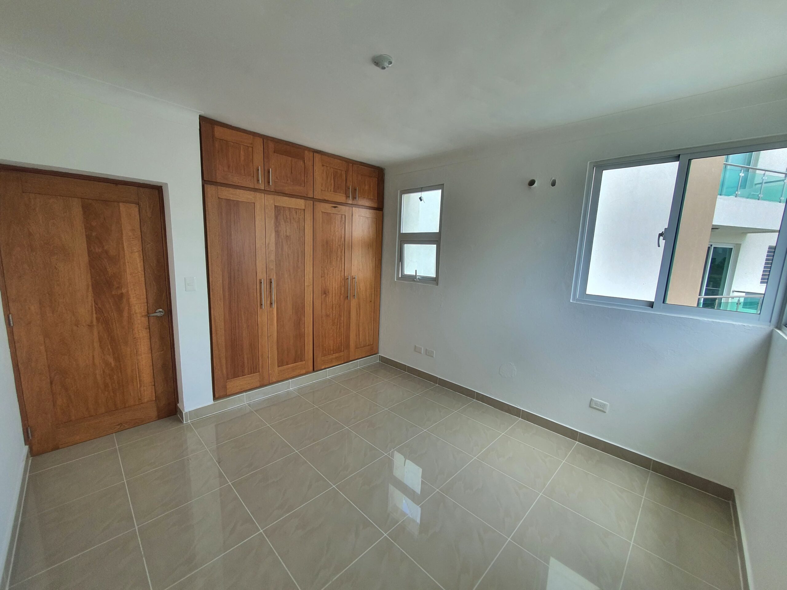 Apartamento en Zona de Alto Crecimiento en Santiago – 3er nivel