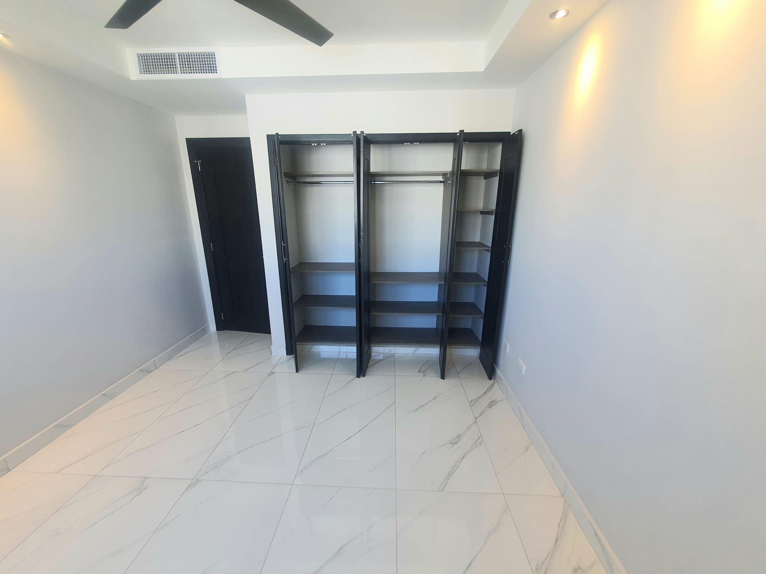 Penthouse en venta proximo a PUCMM. Santiago