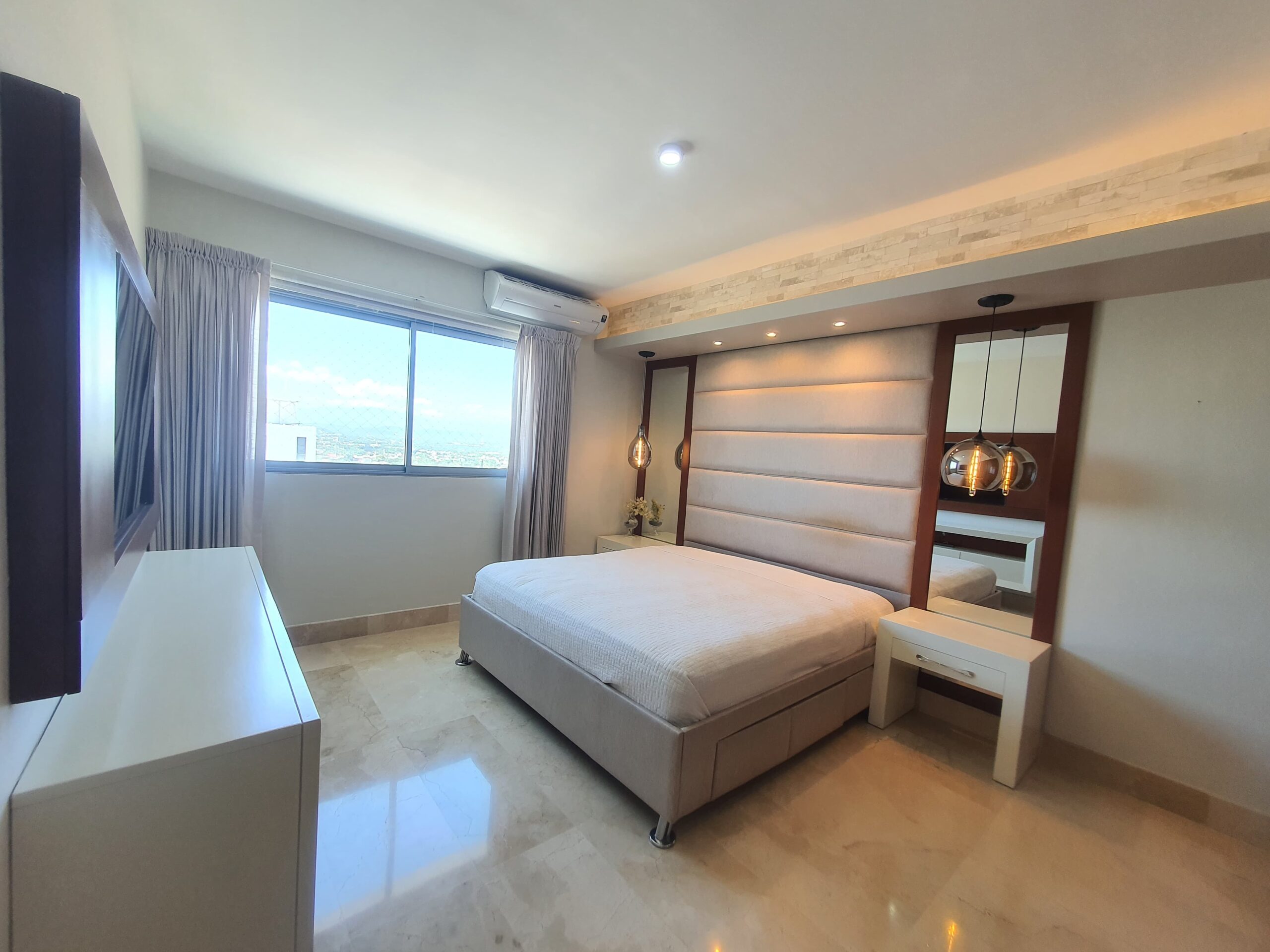 Penthouse En Venta Con Preciosa Vista Y Jacuzzy En Terraza Privada -13vo y 14vo piso