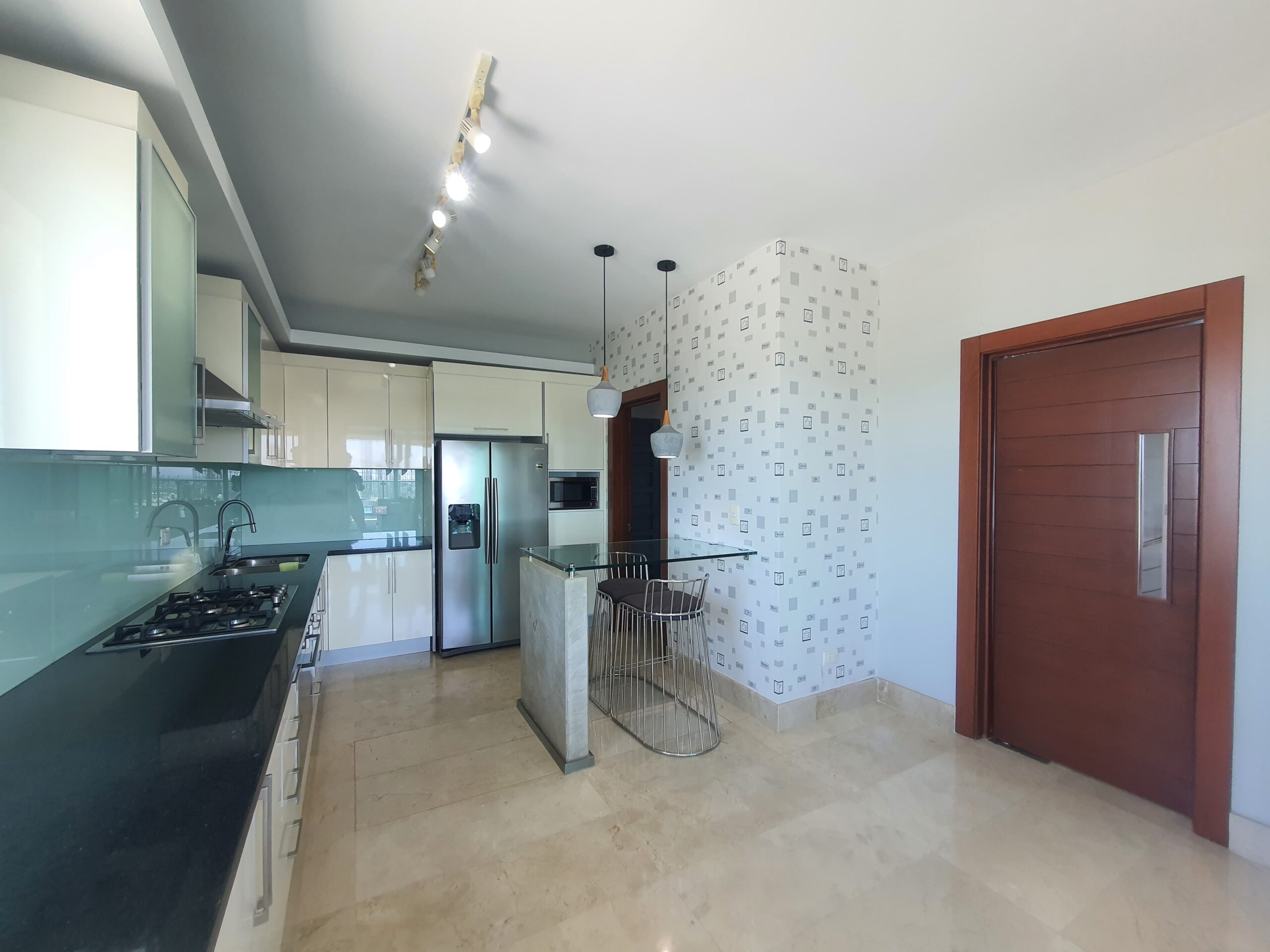 Penthouse En Venta Con Preciosa Vista Y Jacuzzy En Terraza Privada -13vo y 14vo piso
