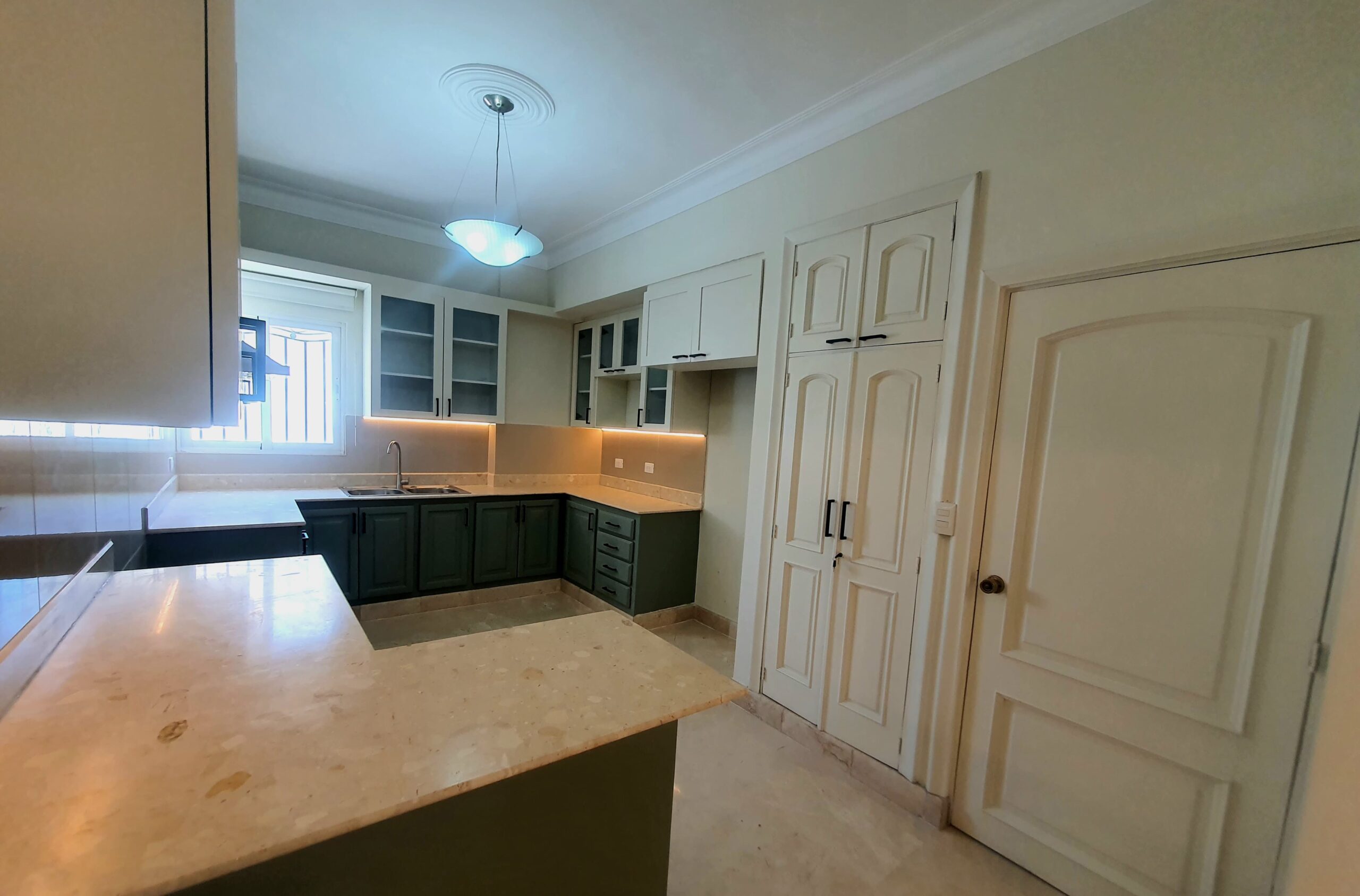 Apartamento Amplio y de Lujo En Los Cerros De Gurabo, Santiago