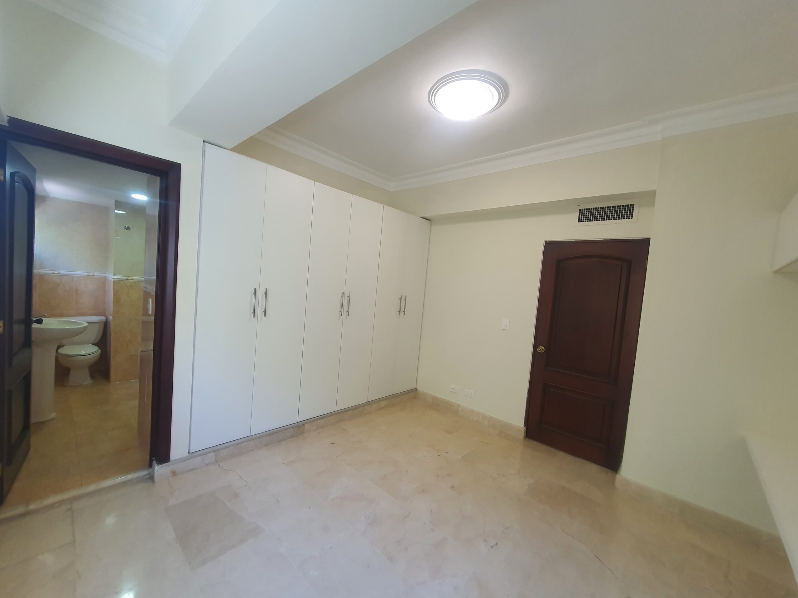 Apartamento Amplio y de Lujo En Los Cerros De Gurabo, Santiago