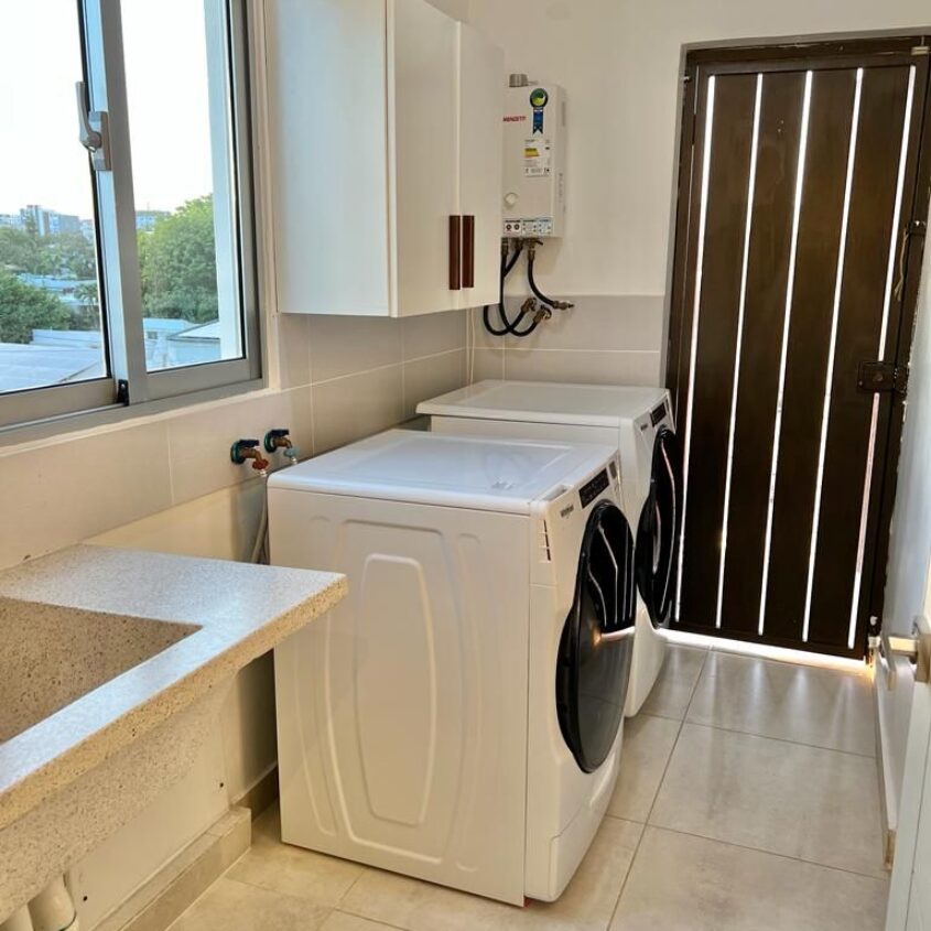 Apartamento Elegante y Amplio en La Española, Santiago