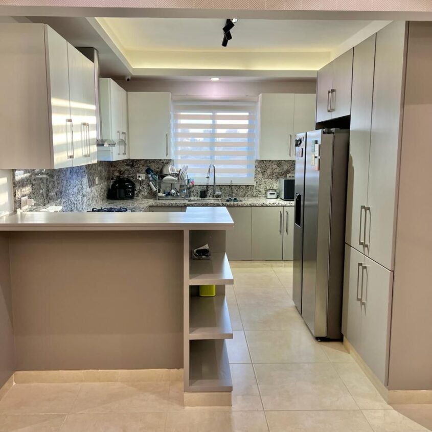 Apartamento Elegante y Amplio en La Española, Santiago