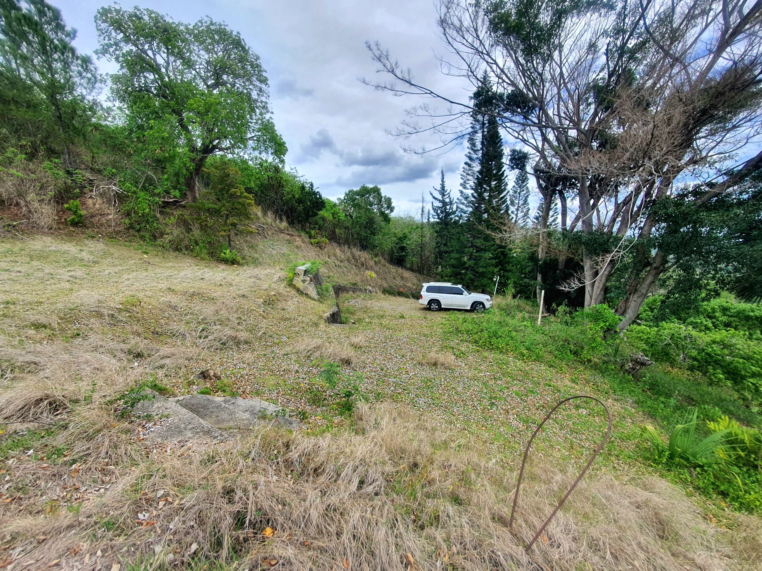 Hermosa Villa con Amplio Terreno en San Victor, Moca