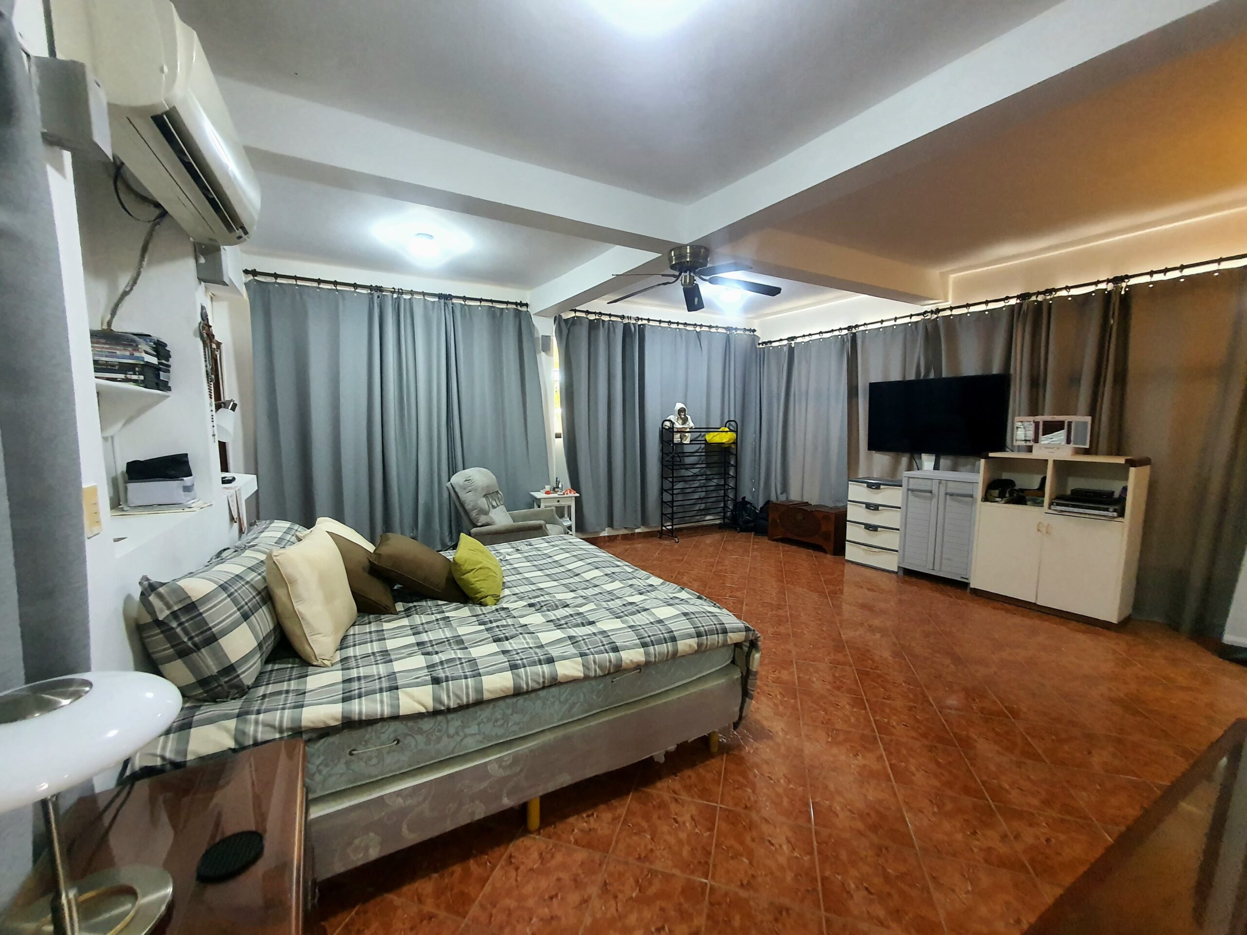 Hermosa Villa con Amplio Terreno en San Victor, Moca