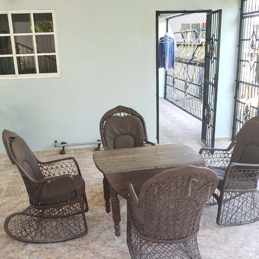 Casa con amplio terreno en Salcedo, Hermanas Mirabal RD