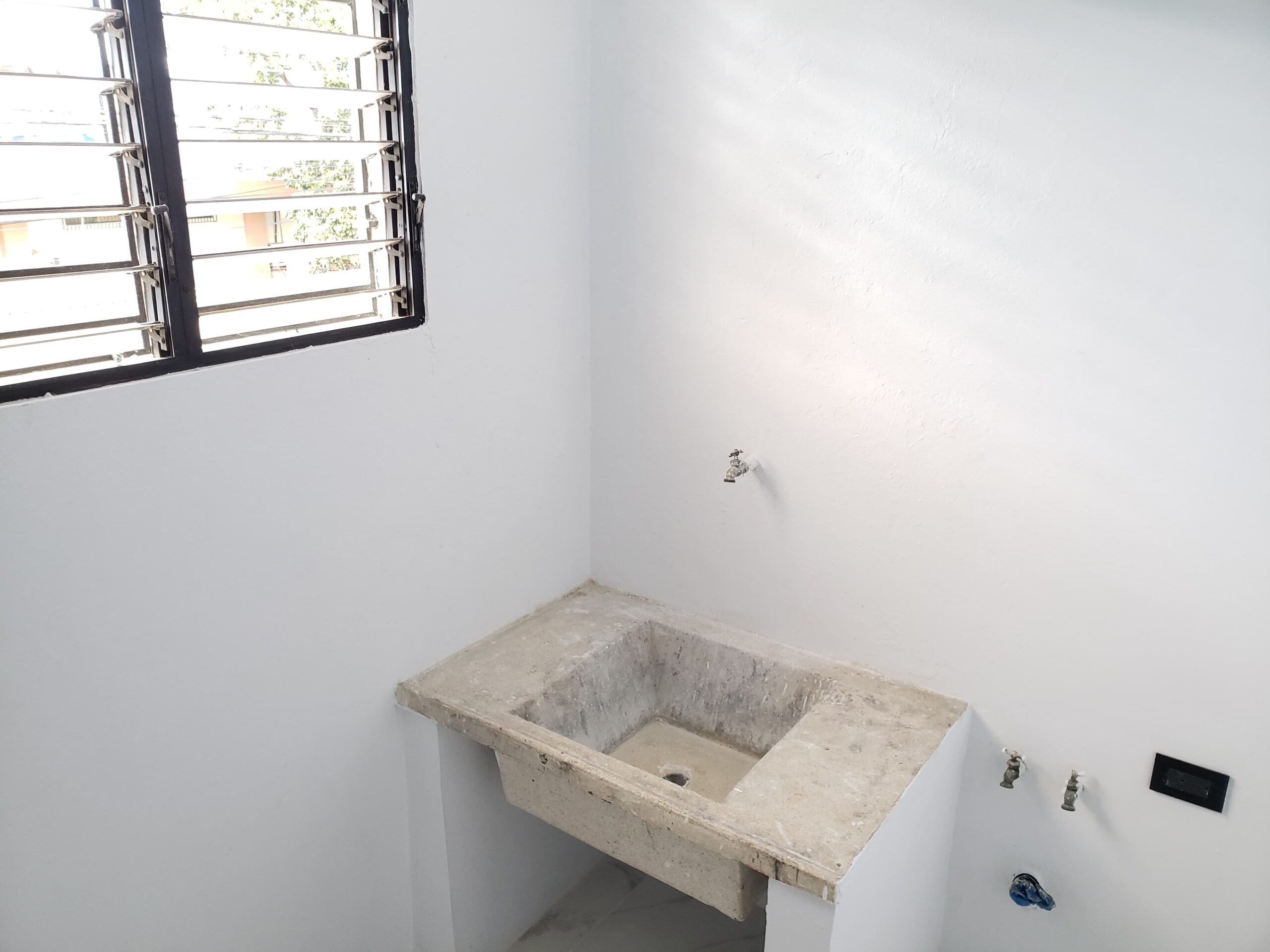 Apartamento Remodelado (2do Nivel) en Cerros de Gurabo, Santiago