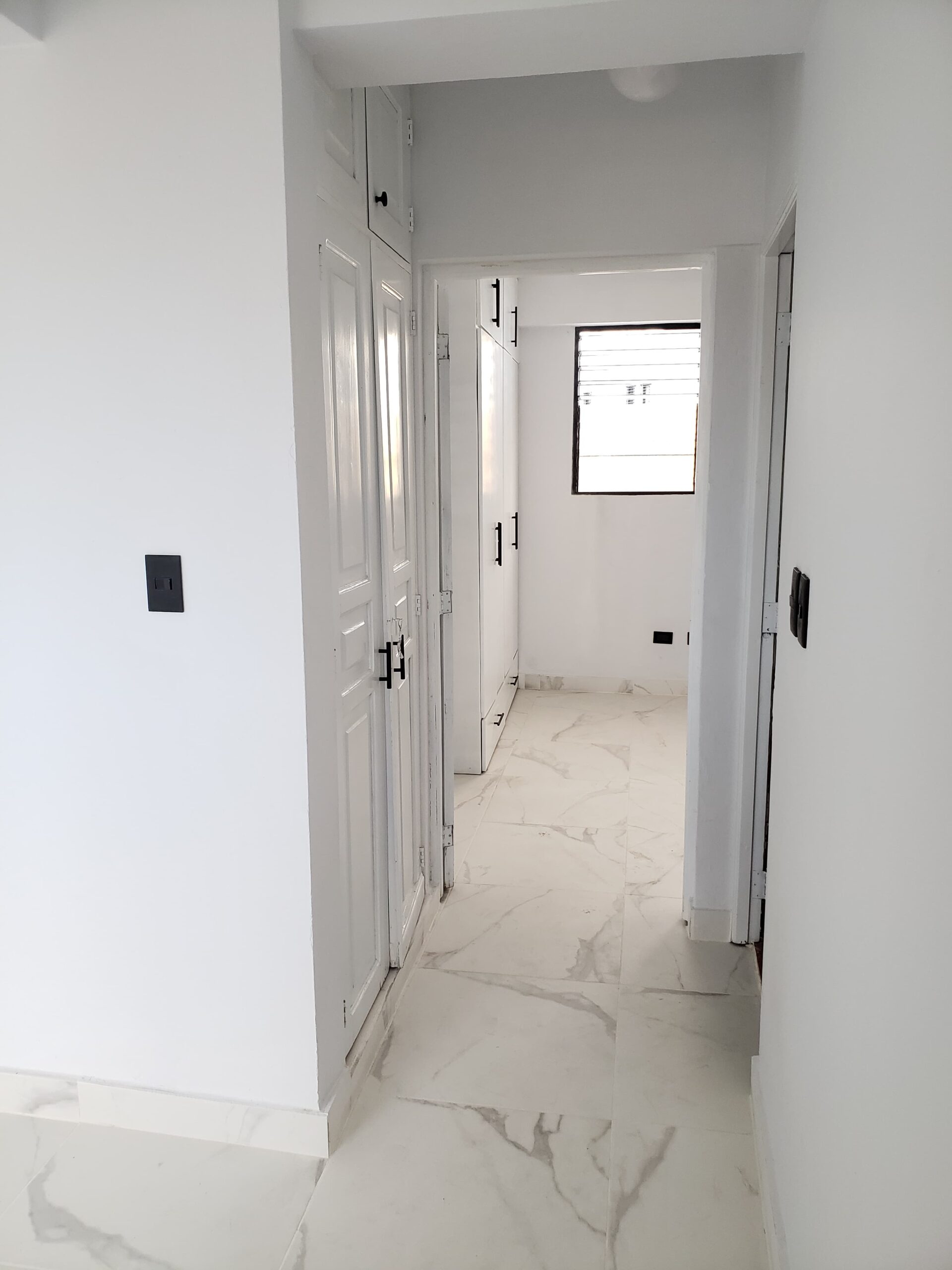 Apartamento Remodelado (2do Nivel) en Cerros de Gurabo, Santiago