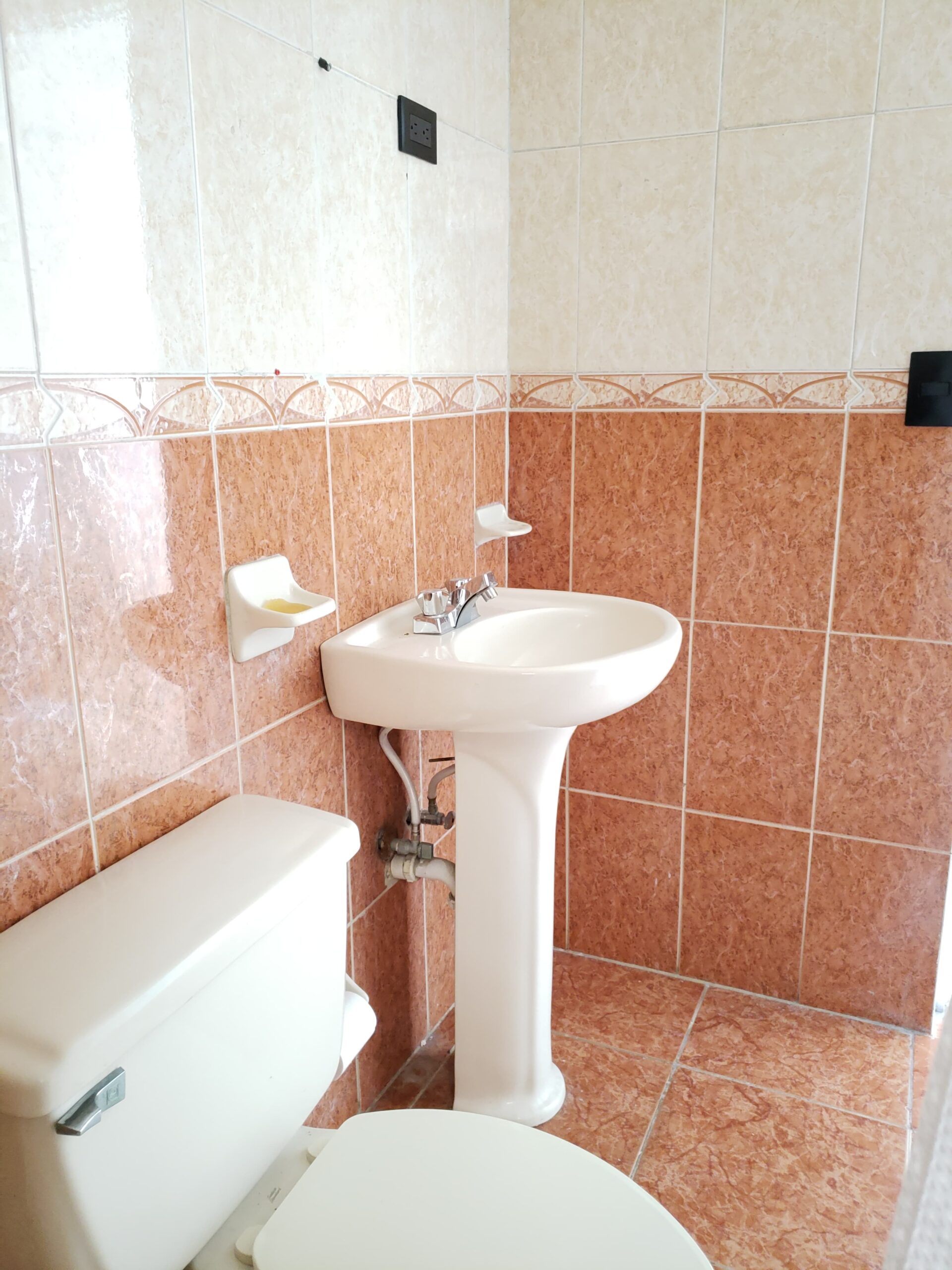 Apartamento Remodelado (2do Nivel) en Cerros de Gurabo, Santiago