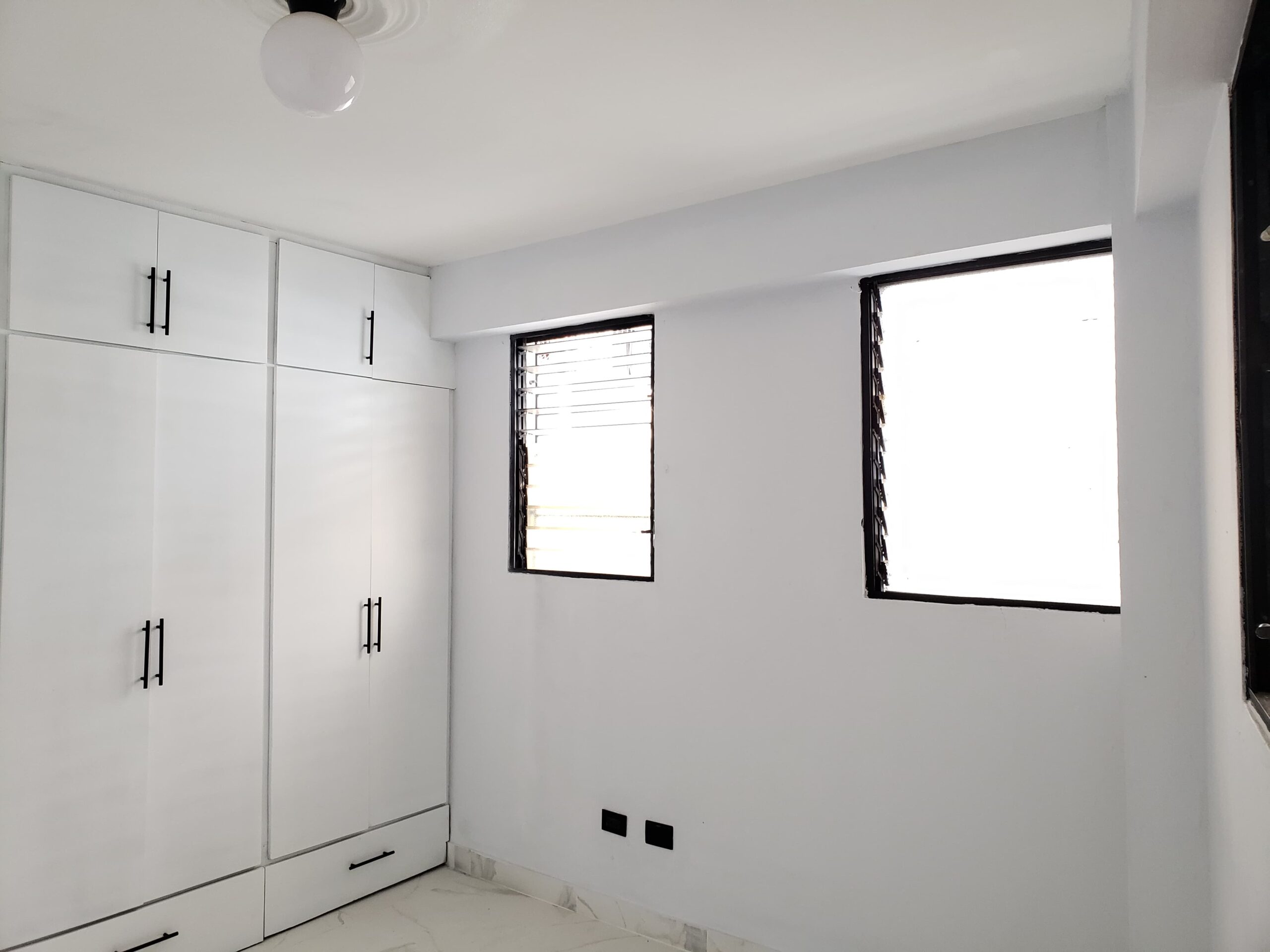 Apartamento Remodelado (2do Nivel) en Cerros de Gurabo, Santiago