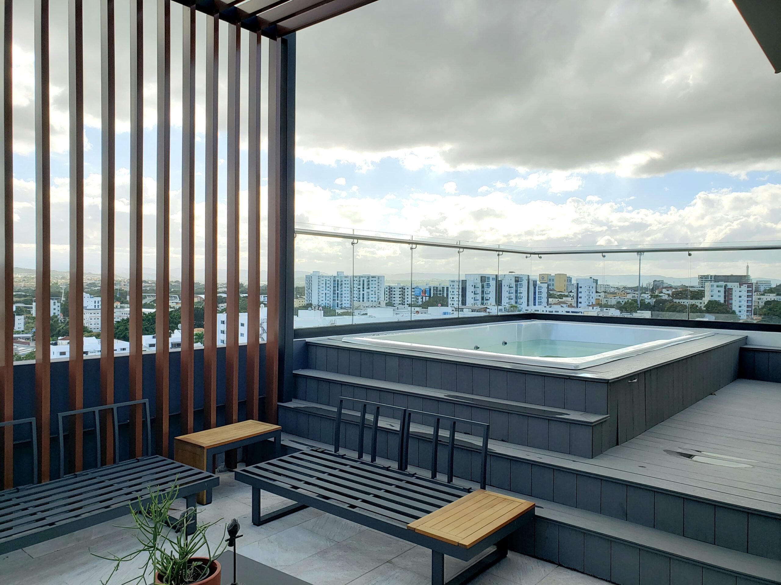 Amplio Apartamento de Oportunidad en Torre en Villa Olga Santiago, RD