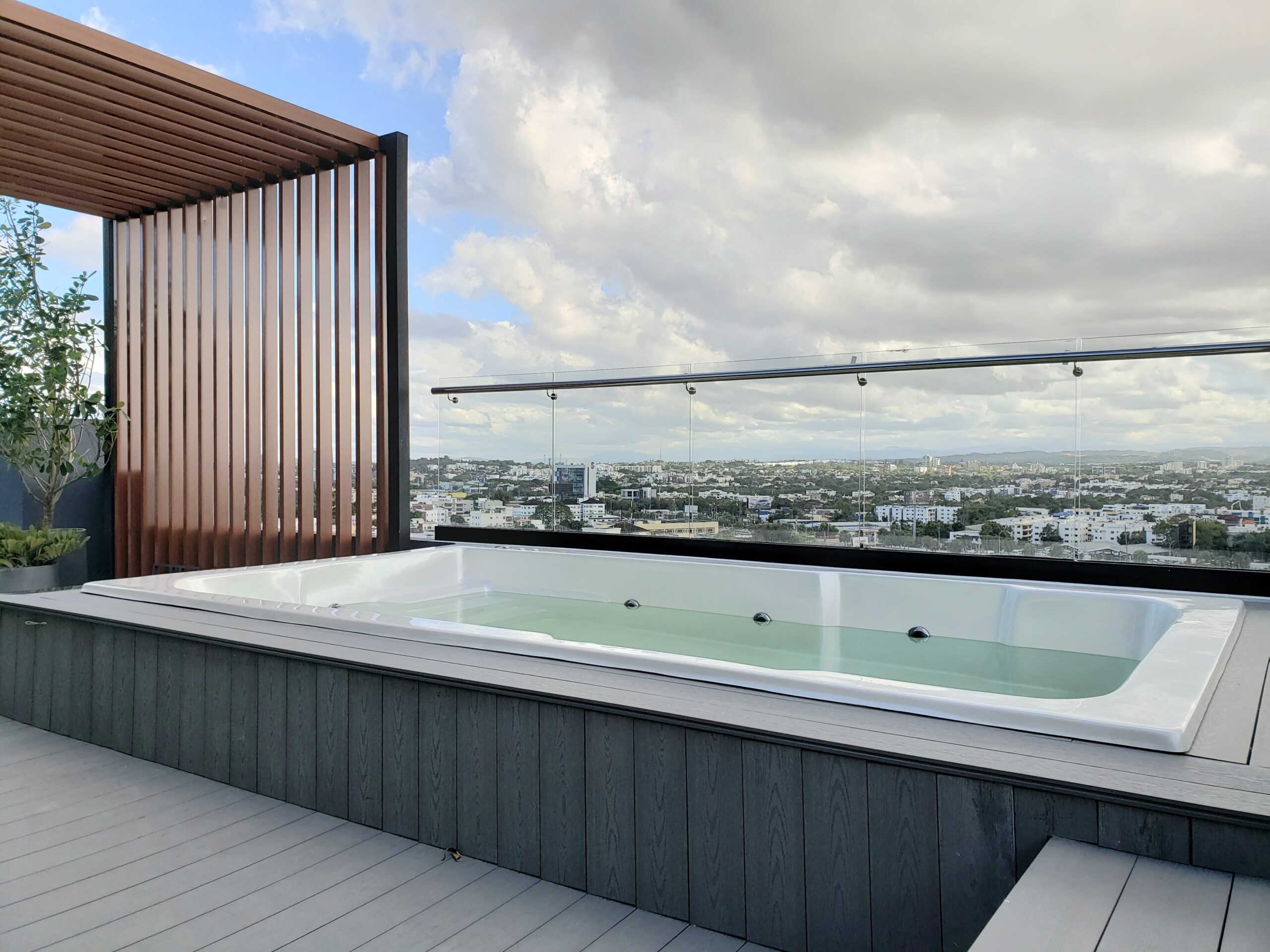 Amplio Apartamento de Oportunidad en Torre en Villa Olga Santiago, RD