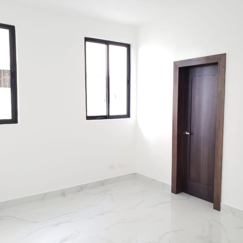 Amplio Apartamento de Oportunidad en Torre en Villa Olga Santiago, RD