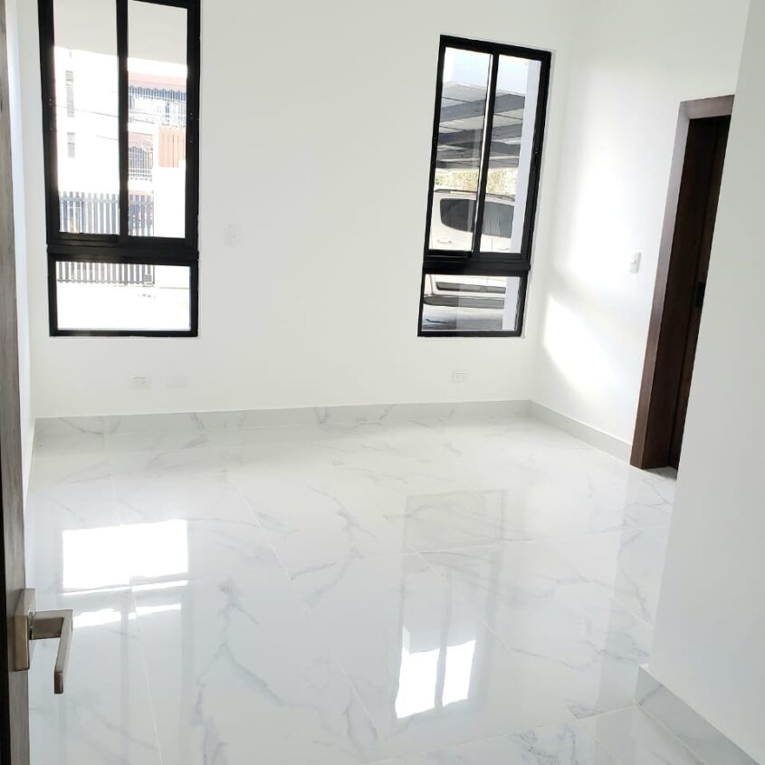 Amplio Apartamento de Oportunidad en Torre en Villa Olga Santiago, RD